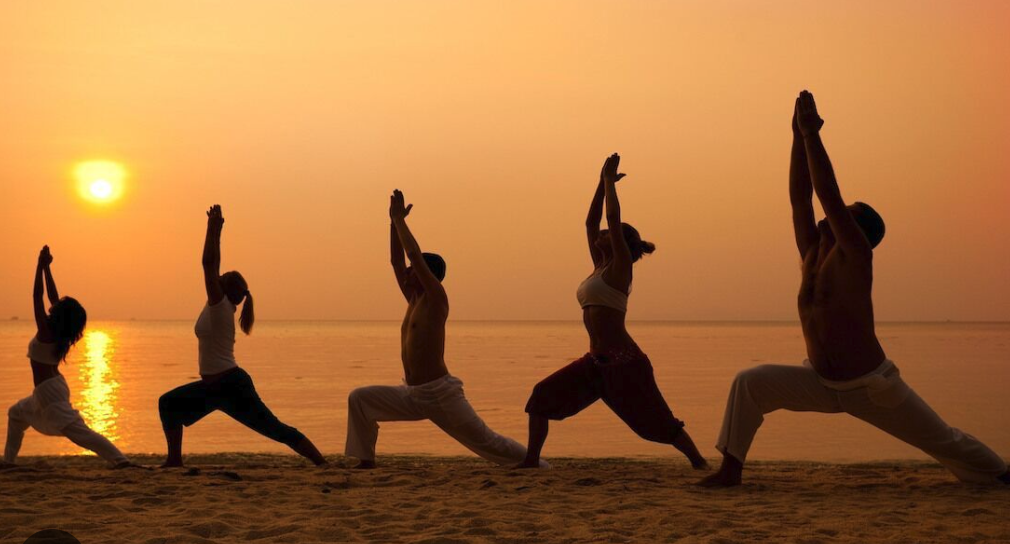 Séance de yoga dans les îles